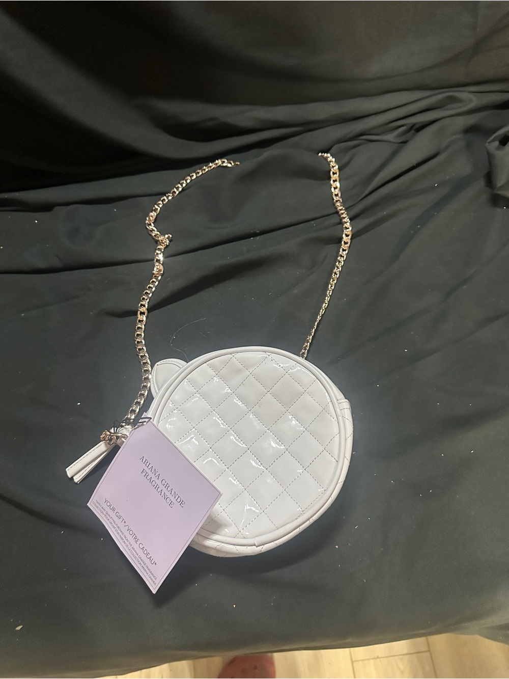 Round Crossbody Bag in White with Gold Chain-Arianna grande fragrance-NWT-#556